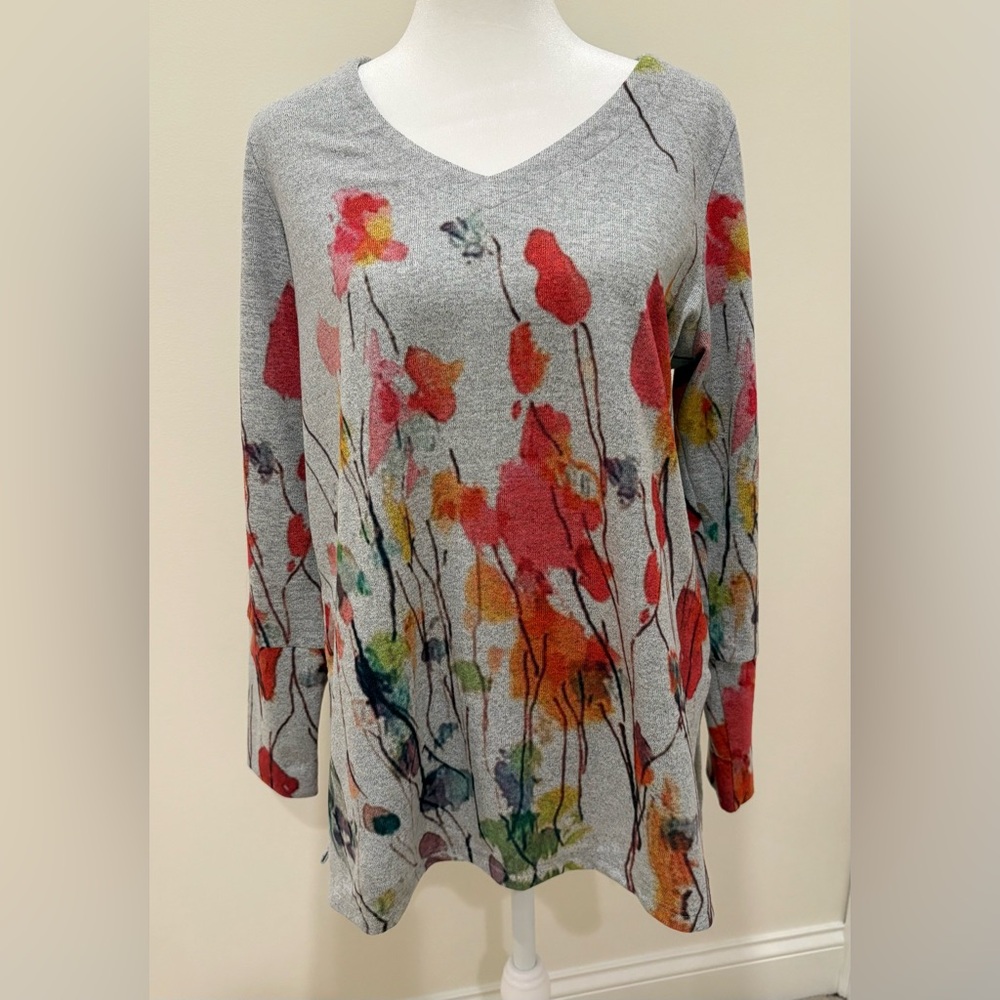 Soft Surroundings Gray V-Neck Sweater with watercolor flowers
